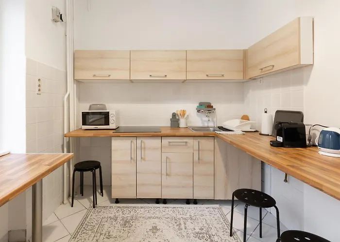 Anker Center By Stn *